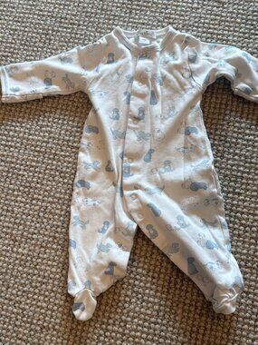 Kissy Kissy Infant Footie in Dog Print, EUC, Size NB